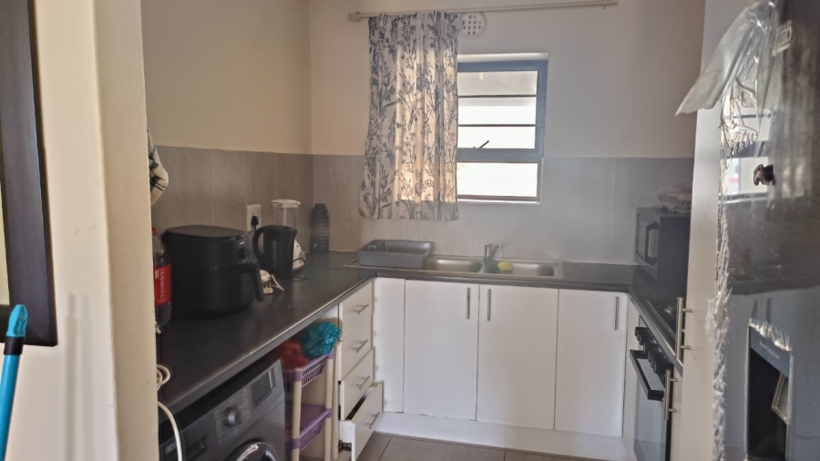To Let 3 Bedroom Property for Rent in Parklands East Western Cape